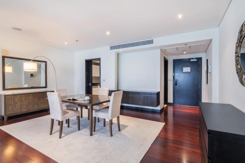 Marvelous Private Beach Apartment In Palm Dubai Within Anantara 5 Star Resort Bagian luar foto