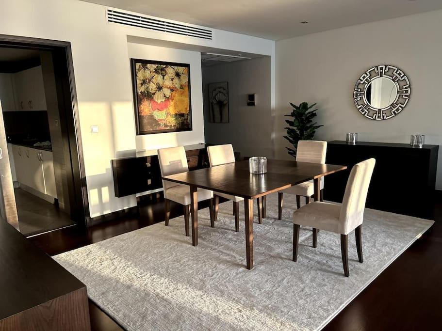 Marvelous Private Beach Apartment In Palm Dubai Within Anantara 5 Star Resort Bagian luar foto