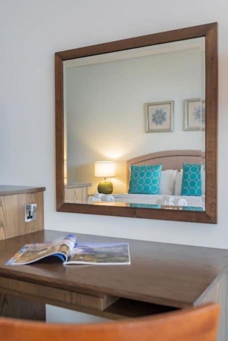 Marvelous Private Beach Apartment In Palm Dubai Within Anantara 5 Star Resort Bagian luar foto